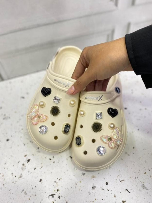 Sandalias estilo Crocs