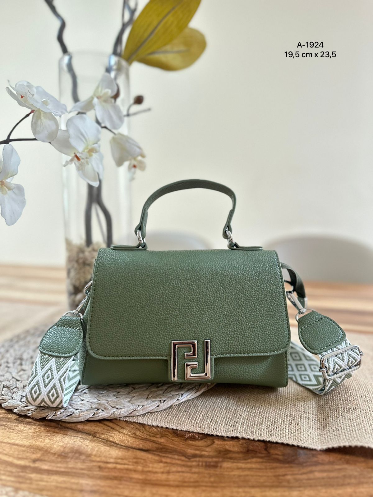 Bolso estilo FENDI