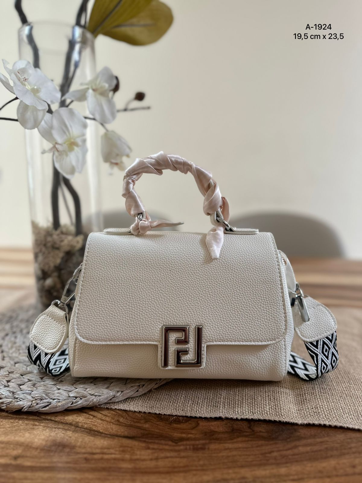 Bolso estilo FENDI