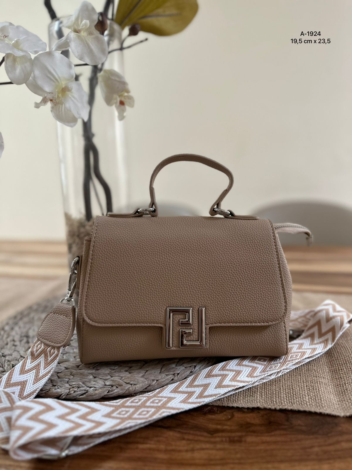 Bolso estilo FENDI