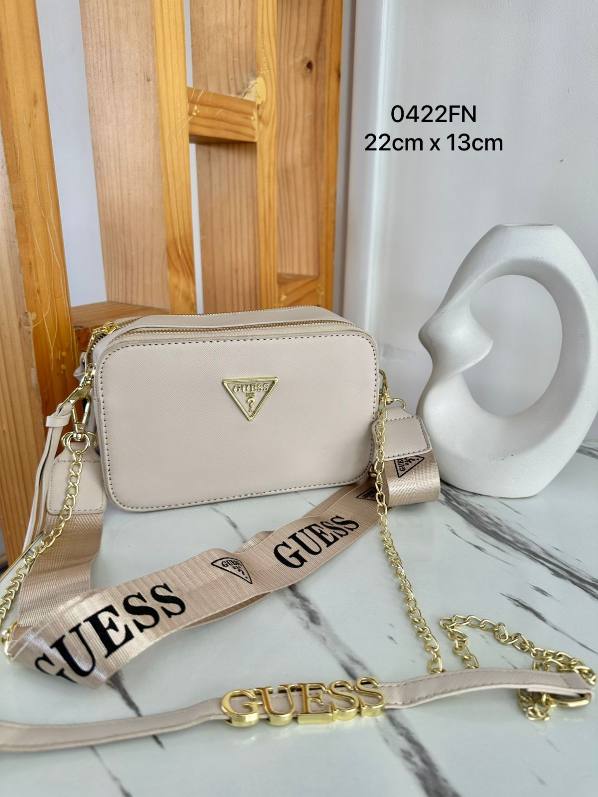 Crossbody GUESS