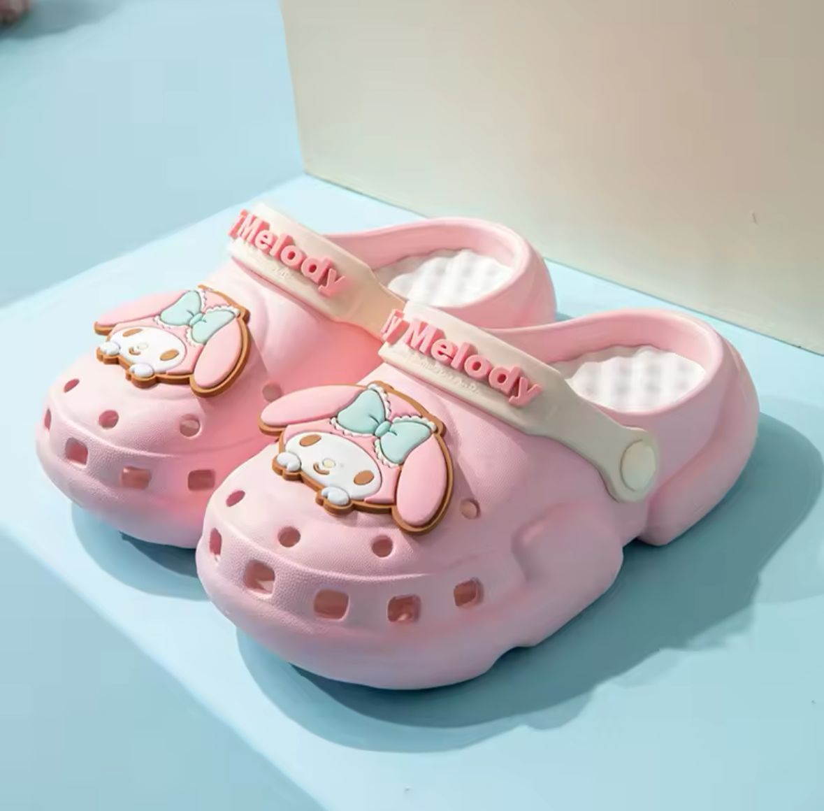 CROCS SANRIO